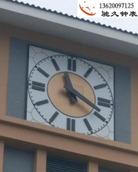 广东驰久钟表设计各种类型的塔钟