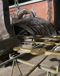 锻铜时钟和分钟